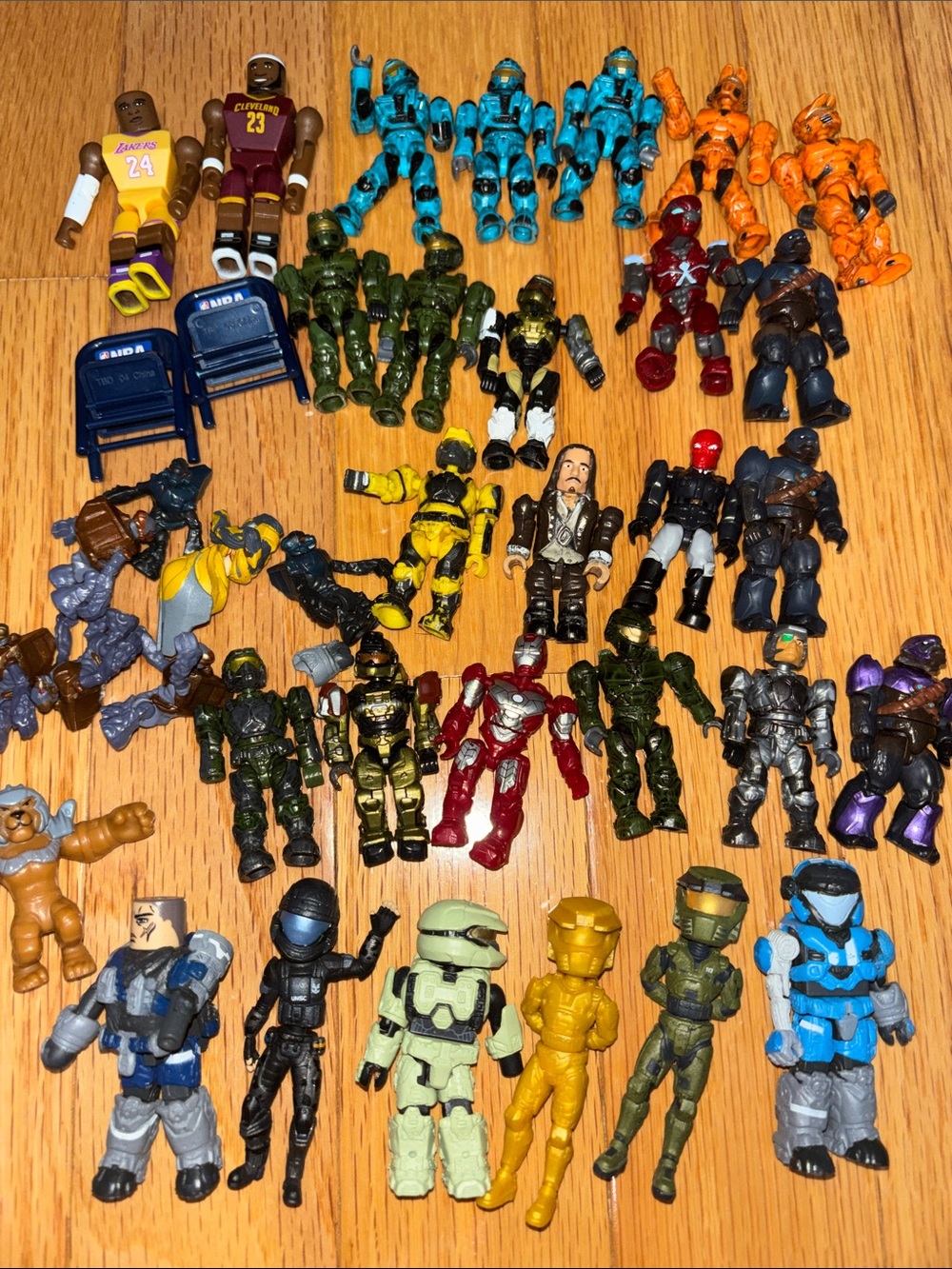 Assorted Kids Action Figures Bundle - Mixed Colors